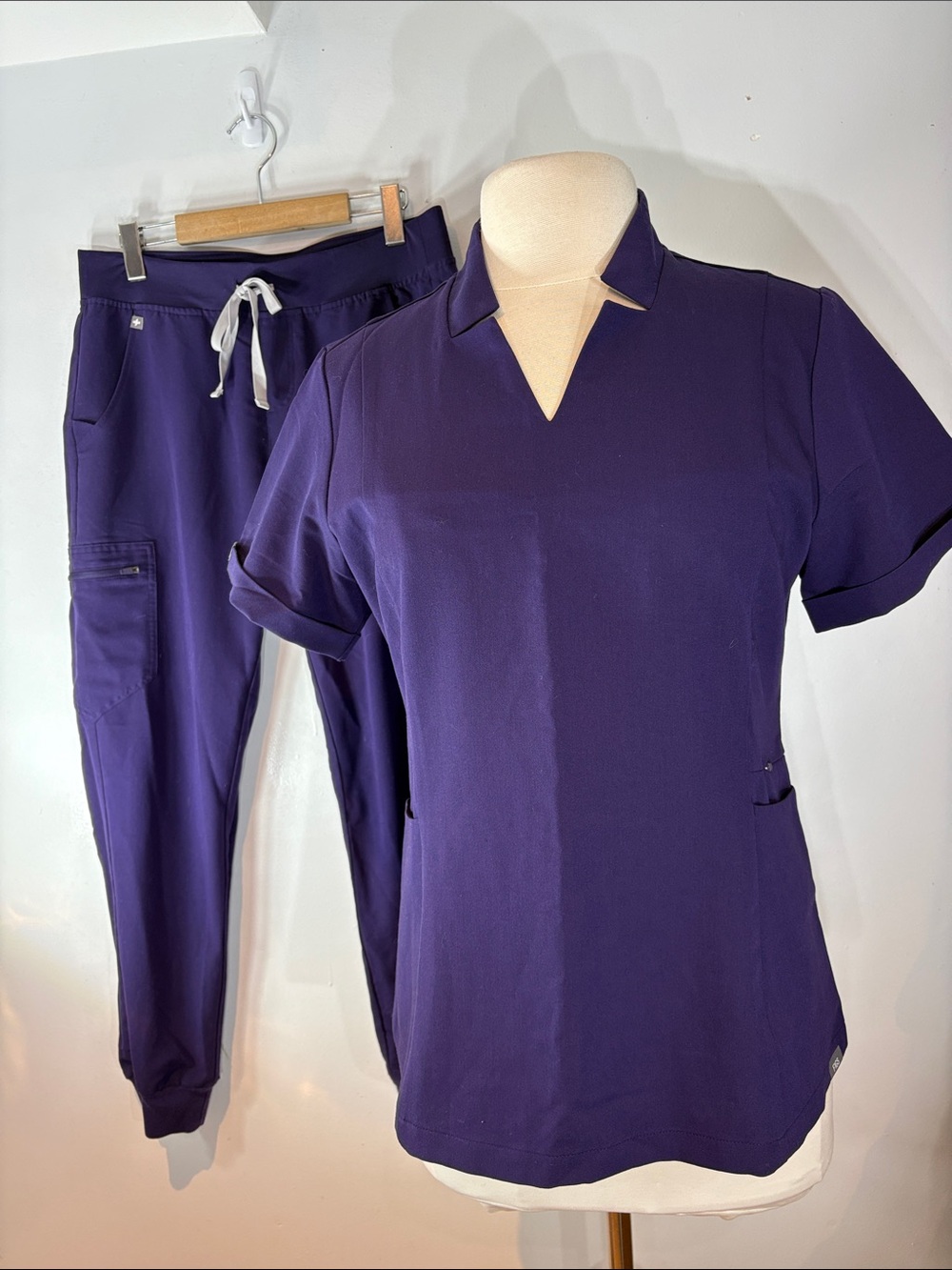 FIGS Technical Collection Scrub Set Purple Medium Jogger Pants & Top